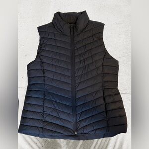 🔸Old Navy Active Puffer Vest